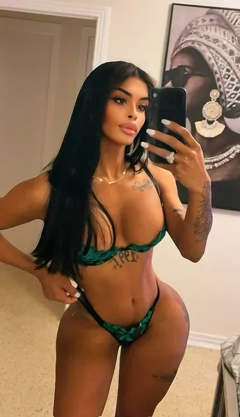 Escorts Tampa, Florida 📍TROPICAL GARDENS