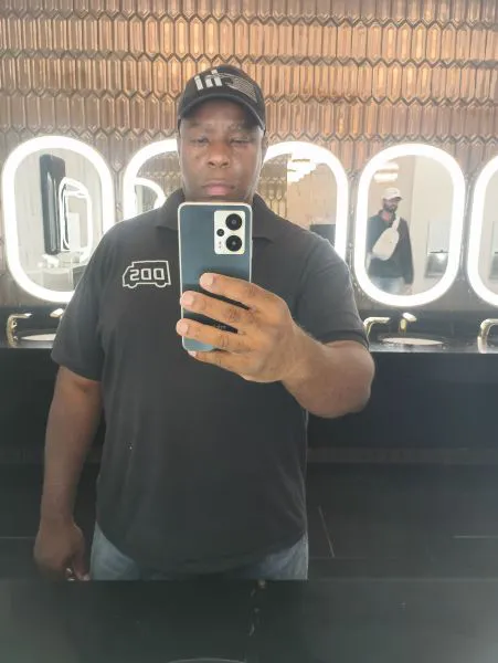 Escorts Chicago, Illinois IGoDeepNuU