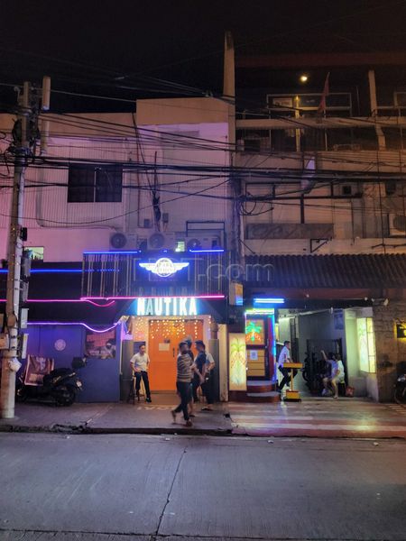 Beer Bar / Go-Go Bar Manila, Philippines Par Avion