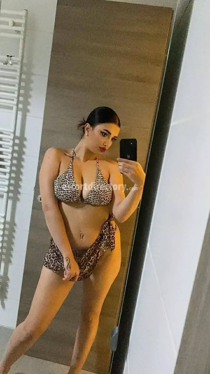 Escorts Bucharest, Romania Yarina