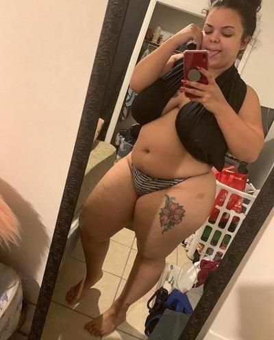 Escorts Columbus, Ohio 👅middget_escort girl👙3 foot 11 inch cubby👅good smelling pussy👅  27 -