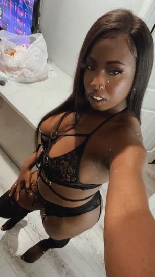 Escorts Cleveland, Ohio 🍆I will suck your dick 👅 Till you cum🍆