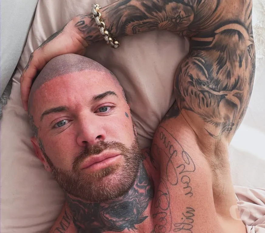 Escorts Northampton, England MR Murdz Masculine Tattooed gym fit man insta rob_murdz
