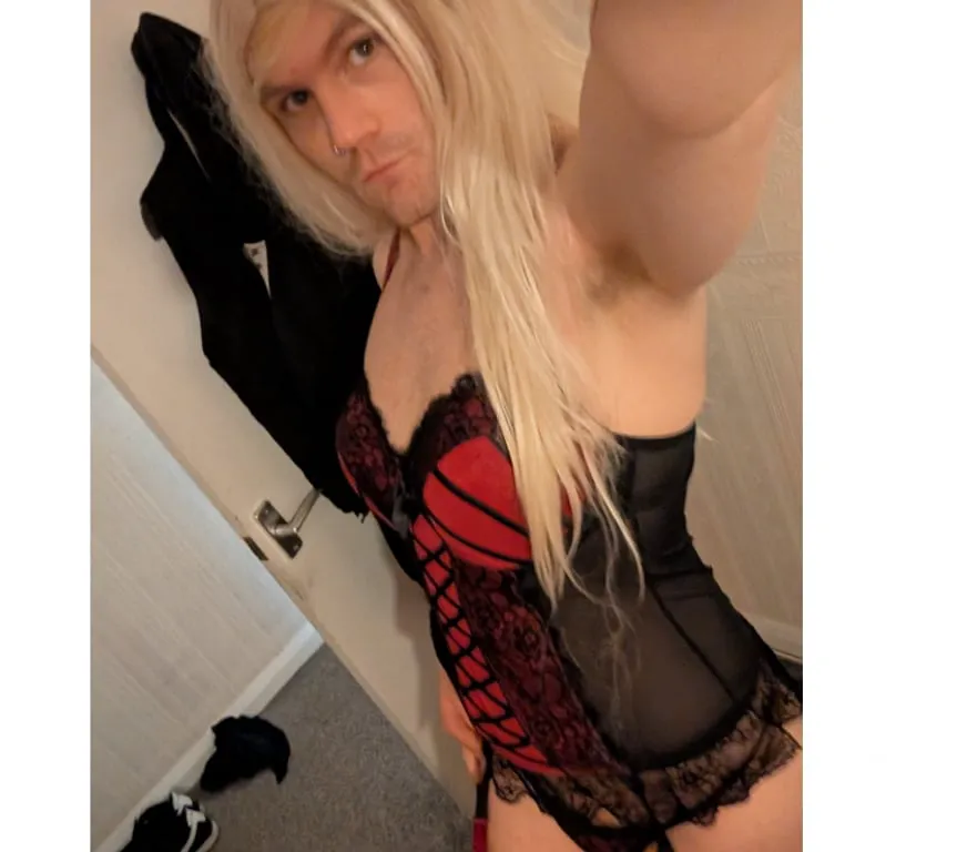 Escorts Sheffield, England TransQueen-Bambi Summers