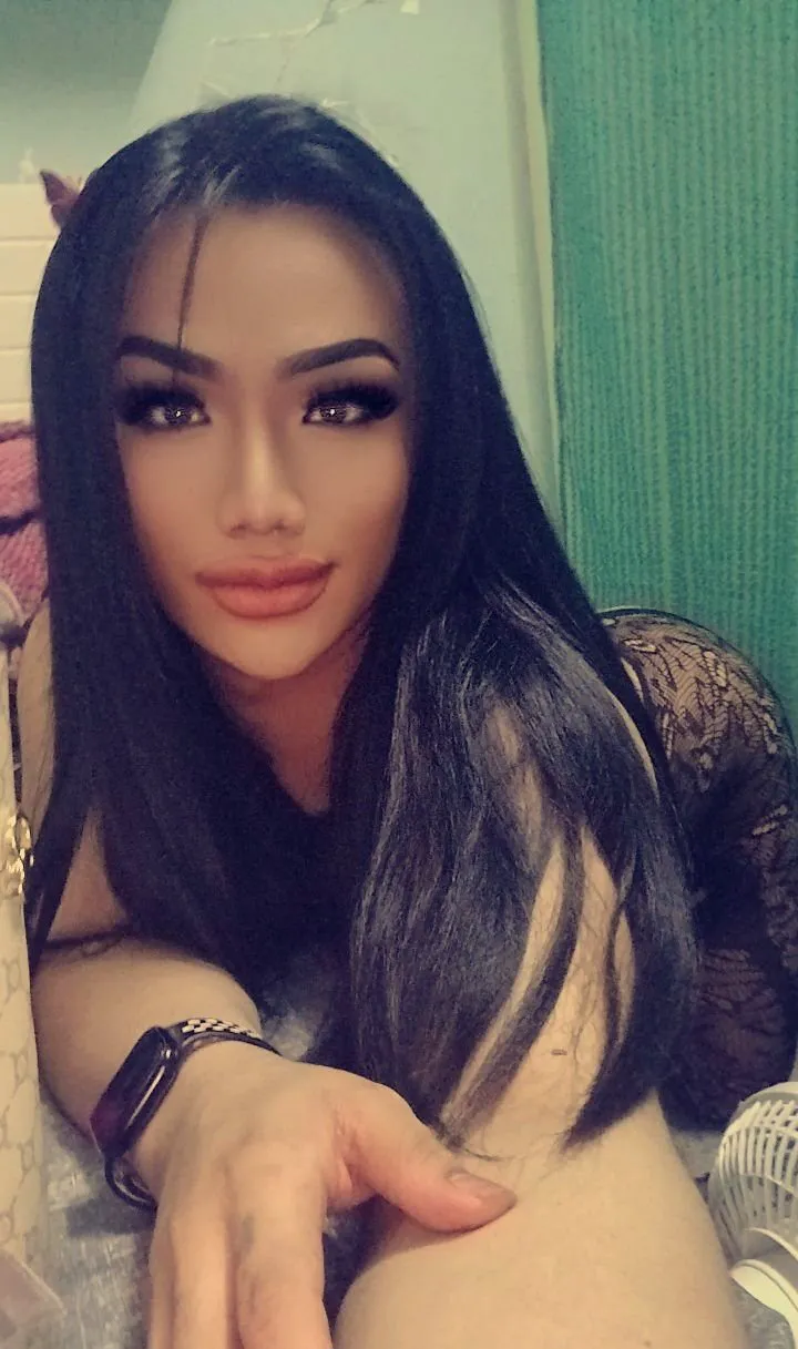 Escorts Dubai, United Arab Emirates Nabi Nabi Ladyboy Top +Bottom