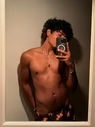 Escorts Chicago, Illinois Chicago_uncut